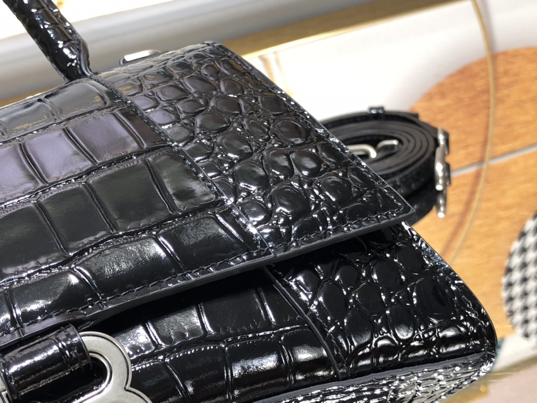 B*alenciaga Bag Top Quality