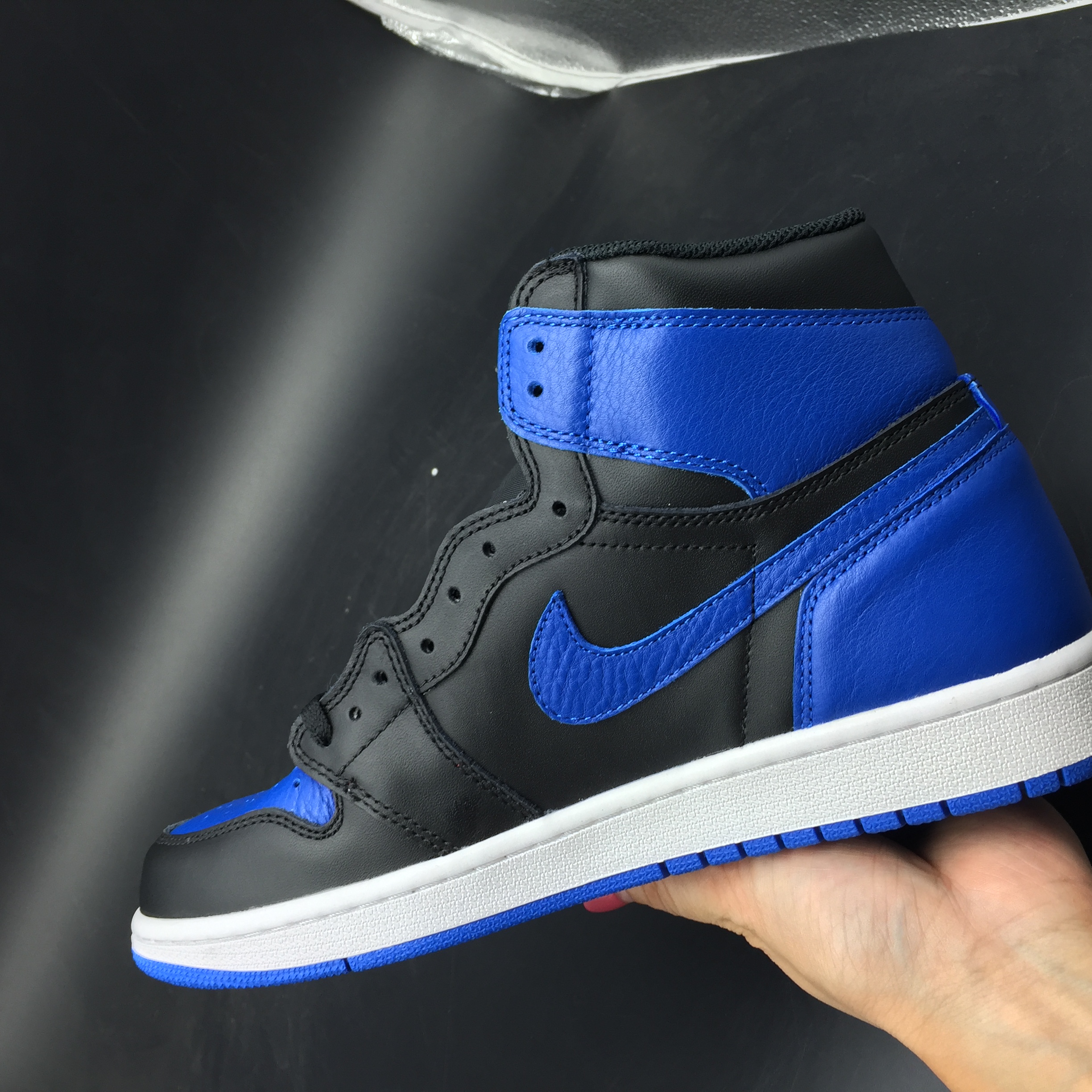 Air Jordan 1 OG Retro High Royal 555088-077