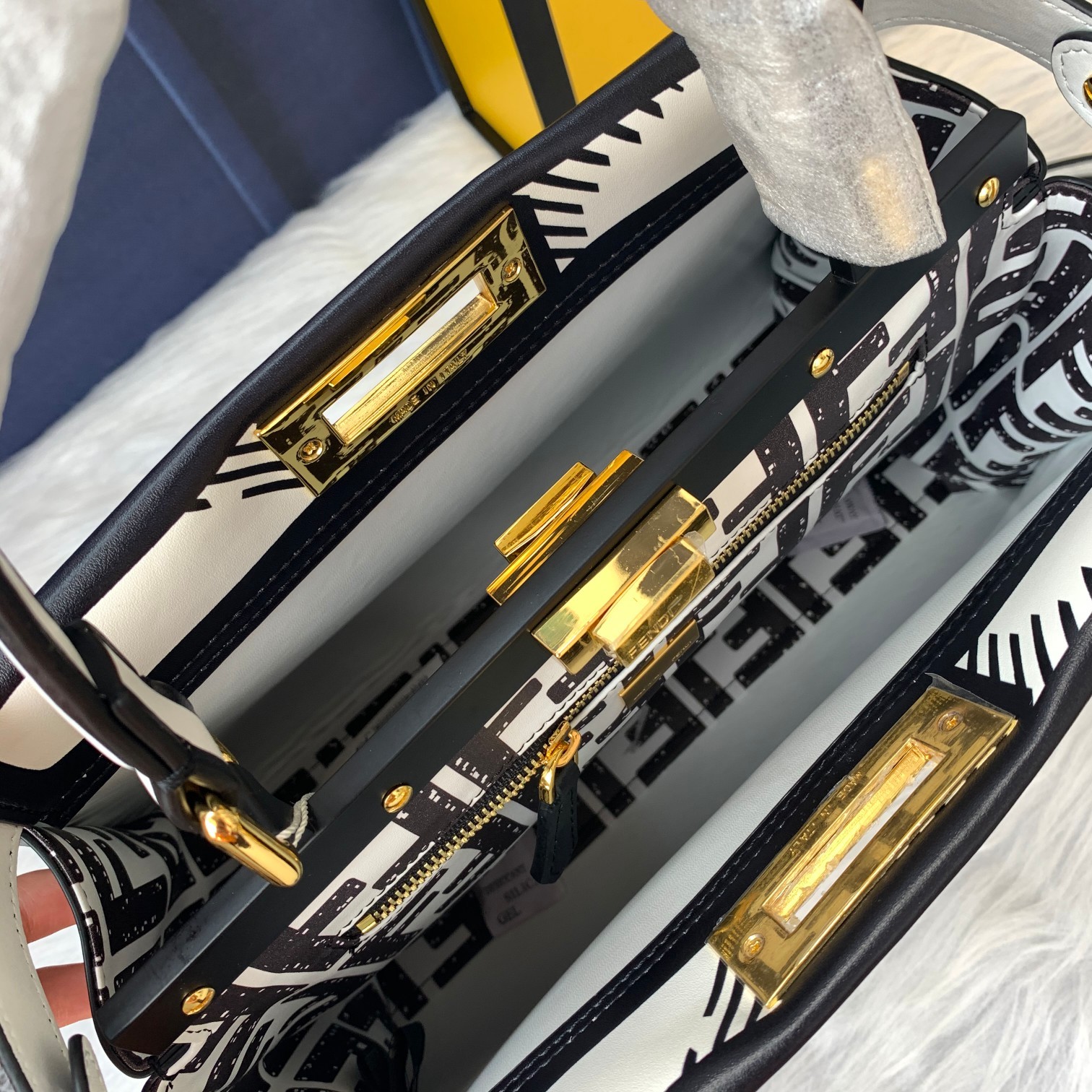 F*endi Top Bag 33*26*12cm