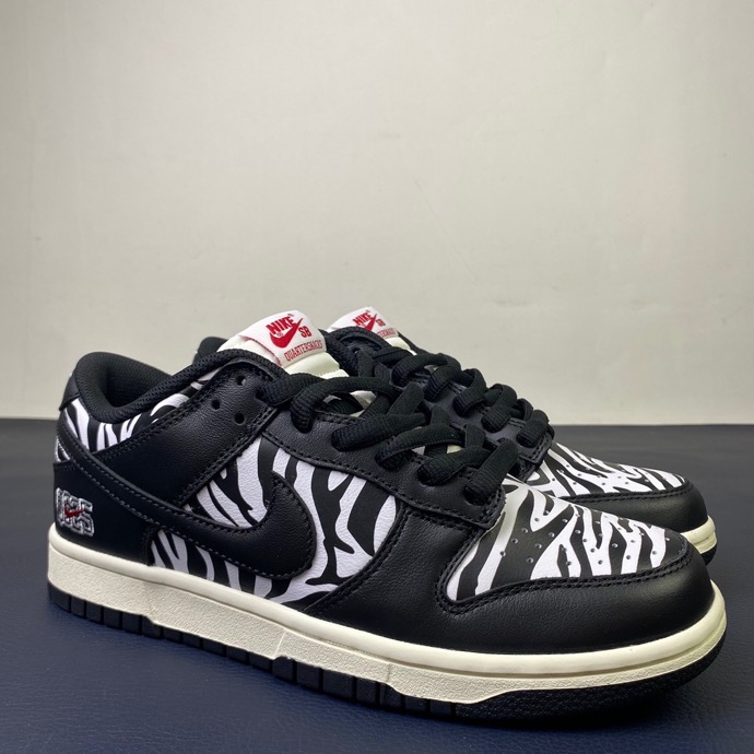 from Nike Dunk SB Low Zebra DM3510-001