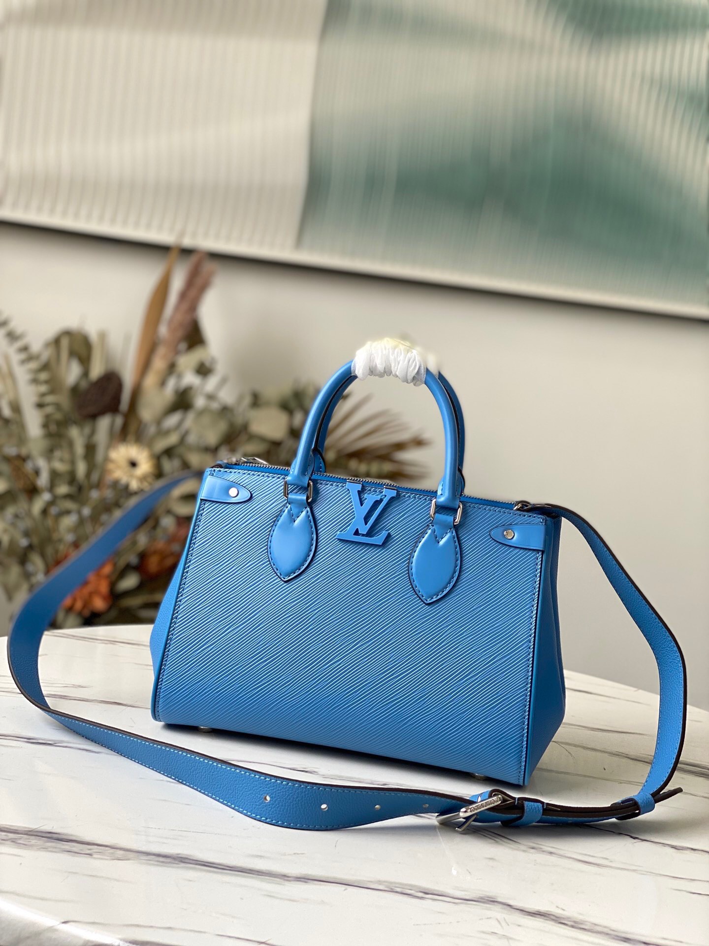 L*ouis V*uitton Top Bag 27 x 19 x 11.5cm