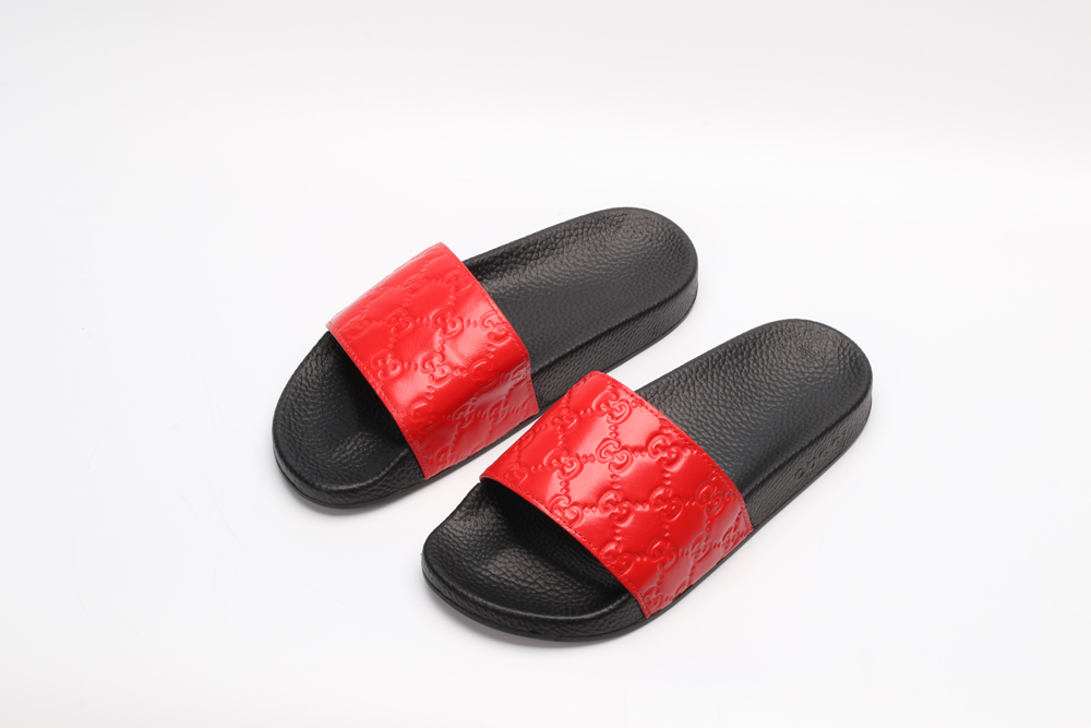 G*cci Sandals