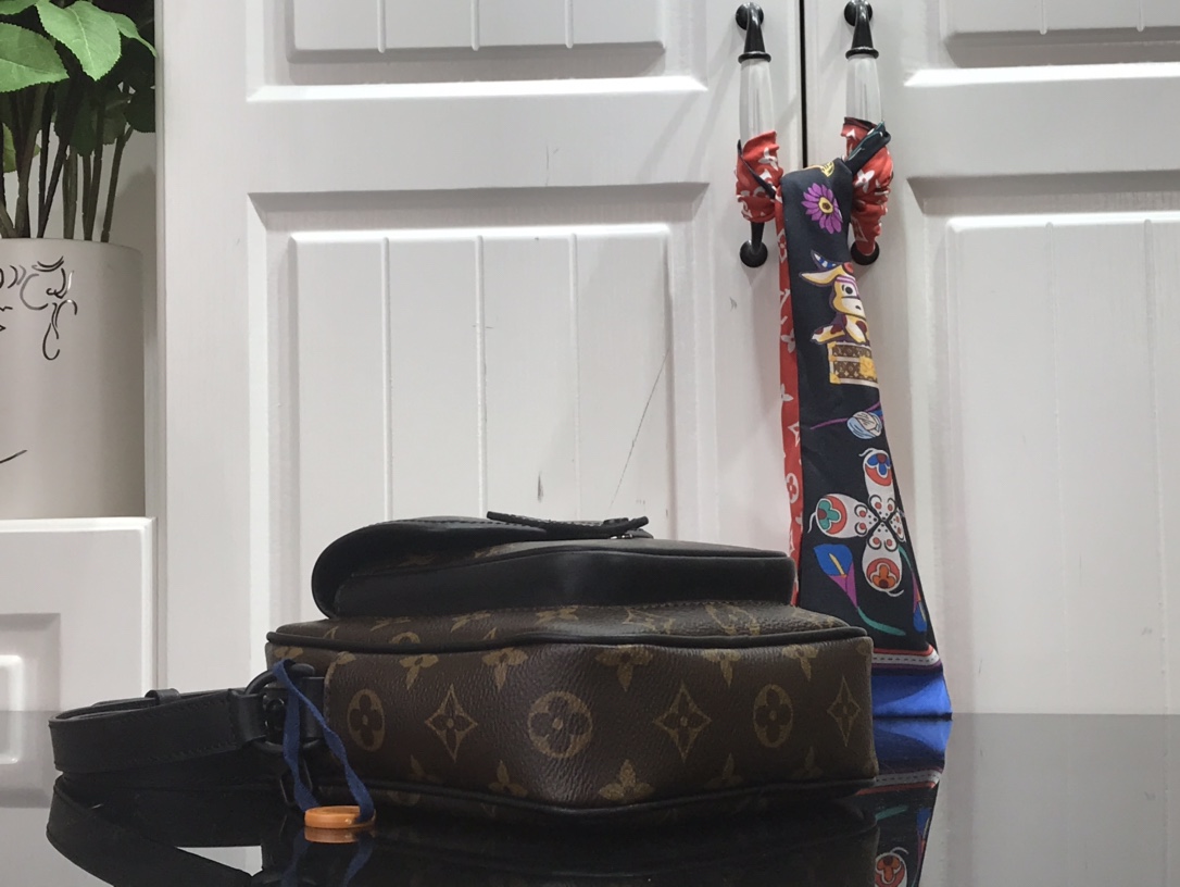 L*ouis V*uitton Bag Top Quality 15*17*8CM