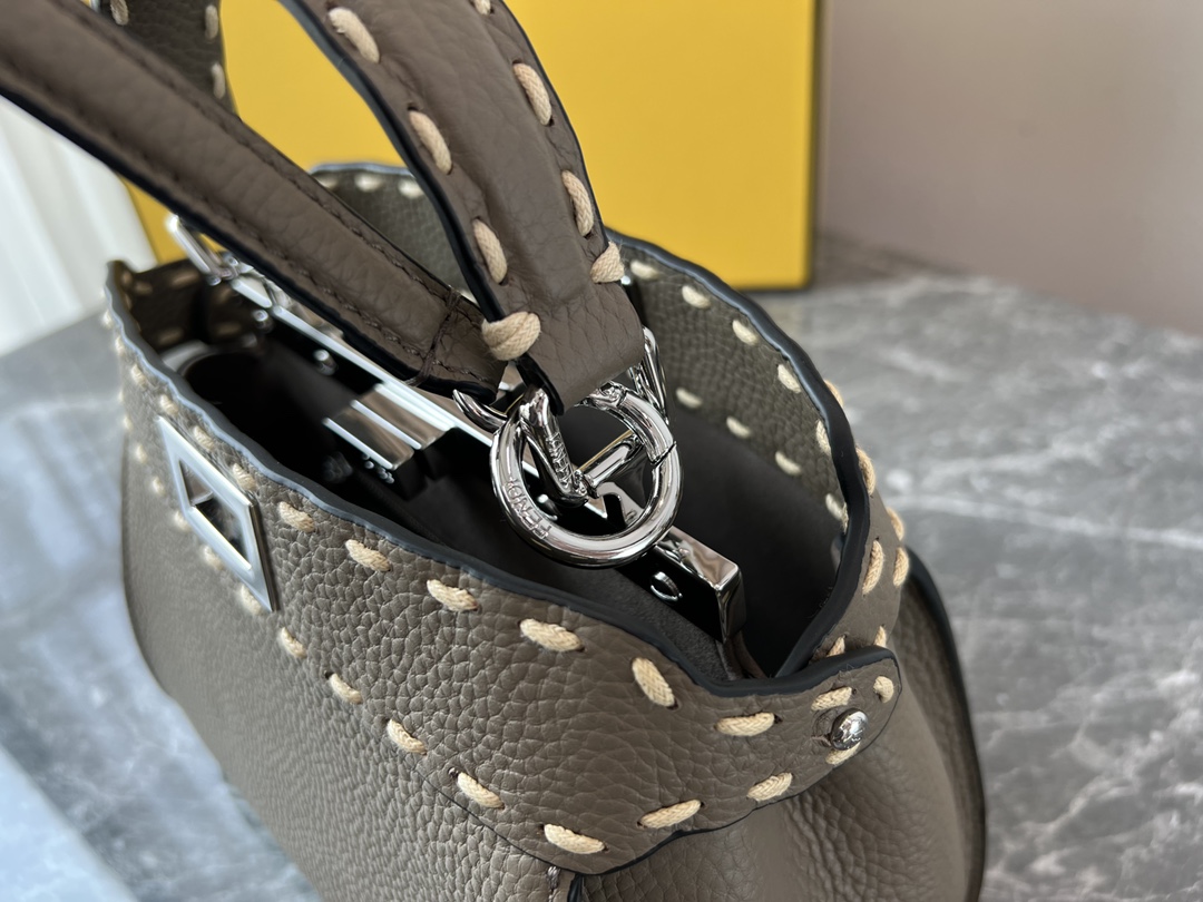 F*endi Bag Top Quality 23*11*18CM