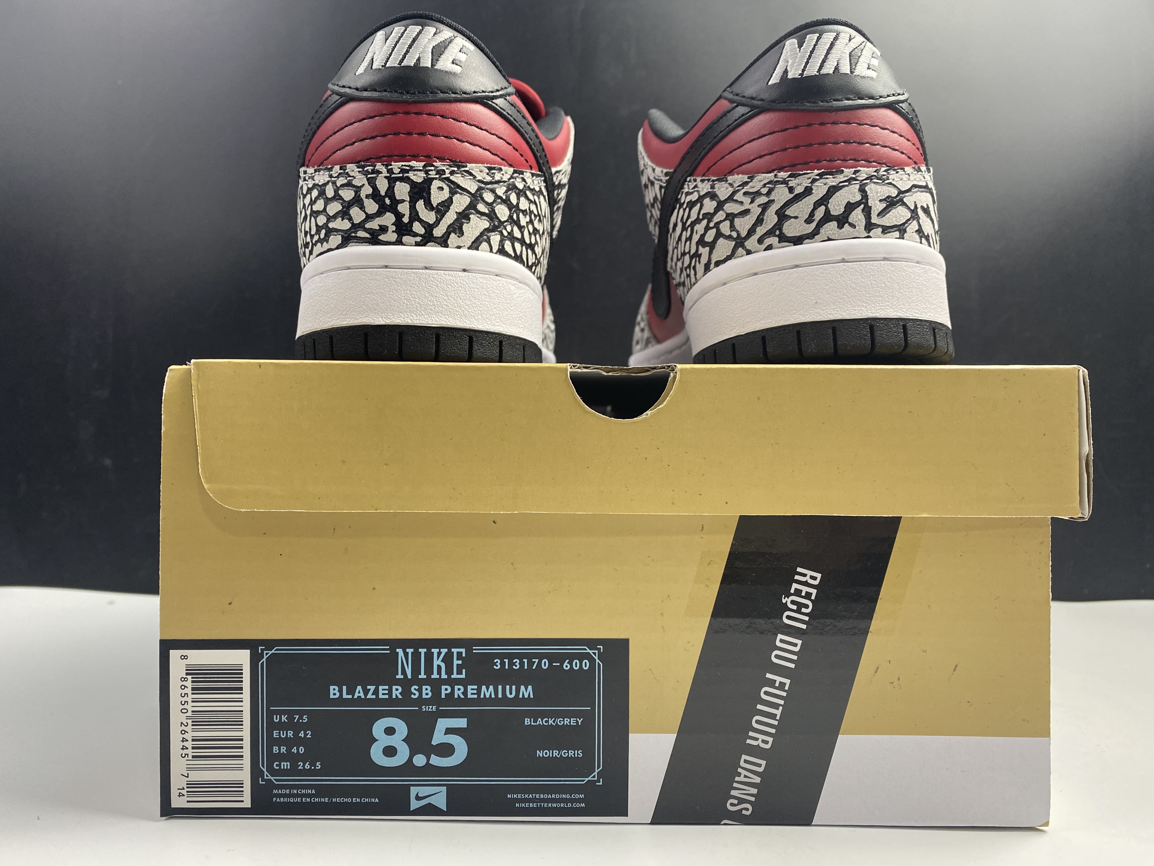 from NIKE Dunk SB x Supreme 313170-600