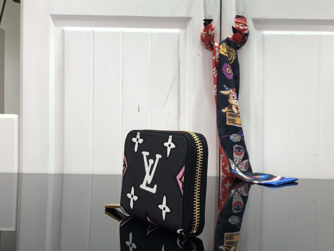 L*ouis V*uitton Bag Top Quality 11*8.5*2cm