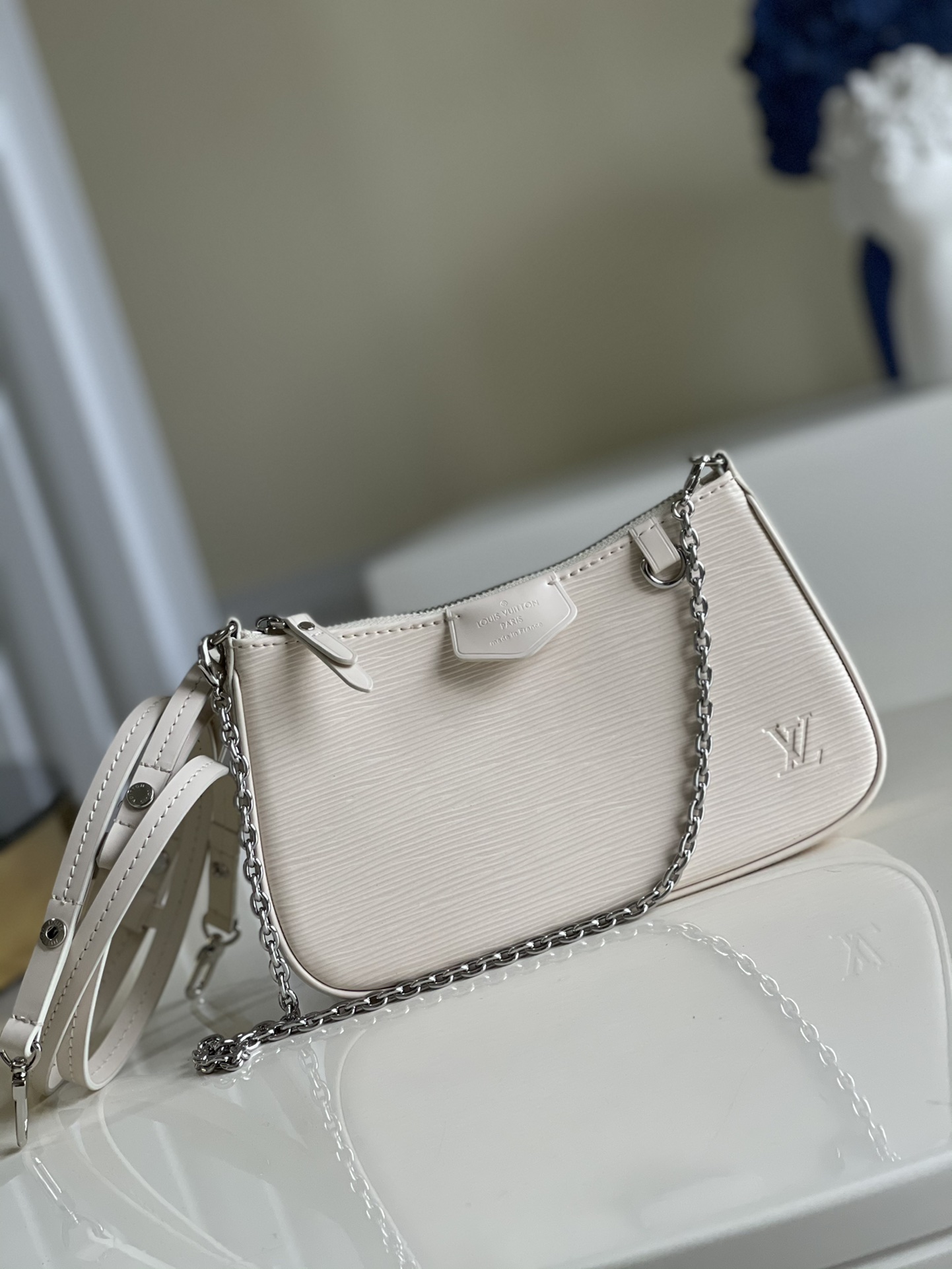 L*ouis V*uitton Bag Top Quality 19*11.5*3cm