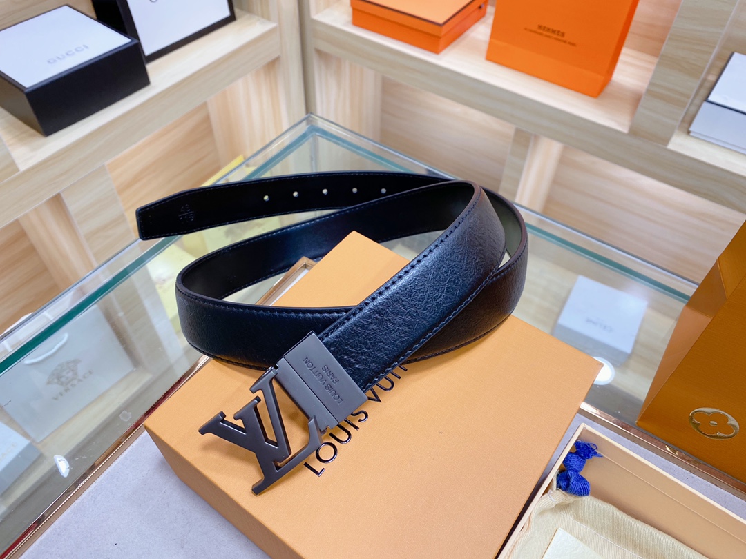 L*ouis V*uitton Belts Top Version