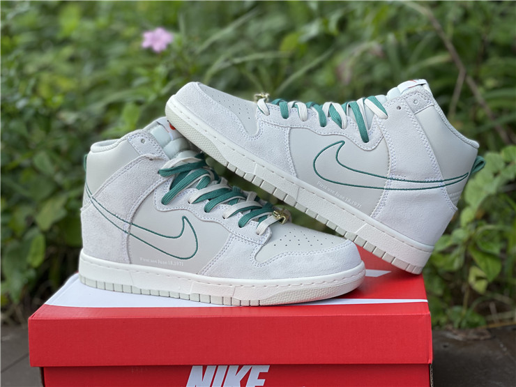 from Nike SB Dunk HI SE DH0960-001