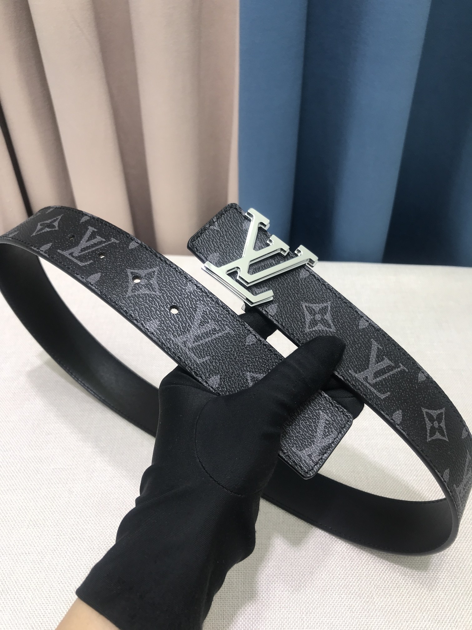 L*ouis V*uitton Belts Top Version