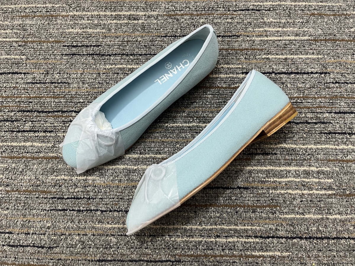 Women C*hanel Top Sneaker