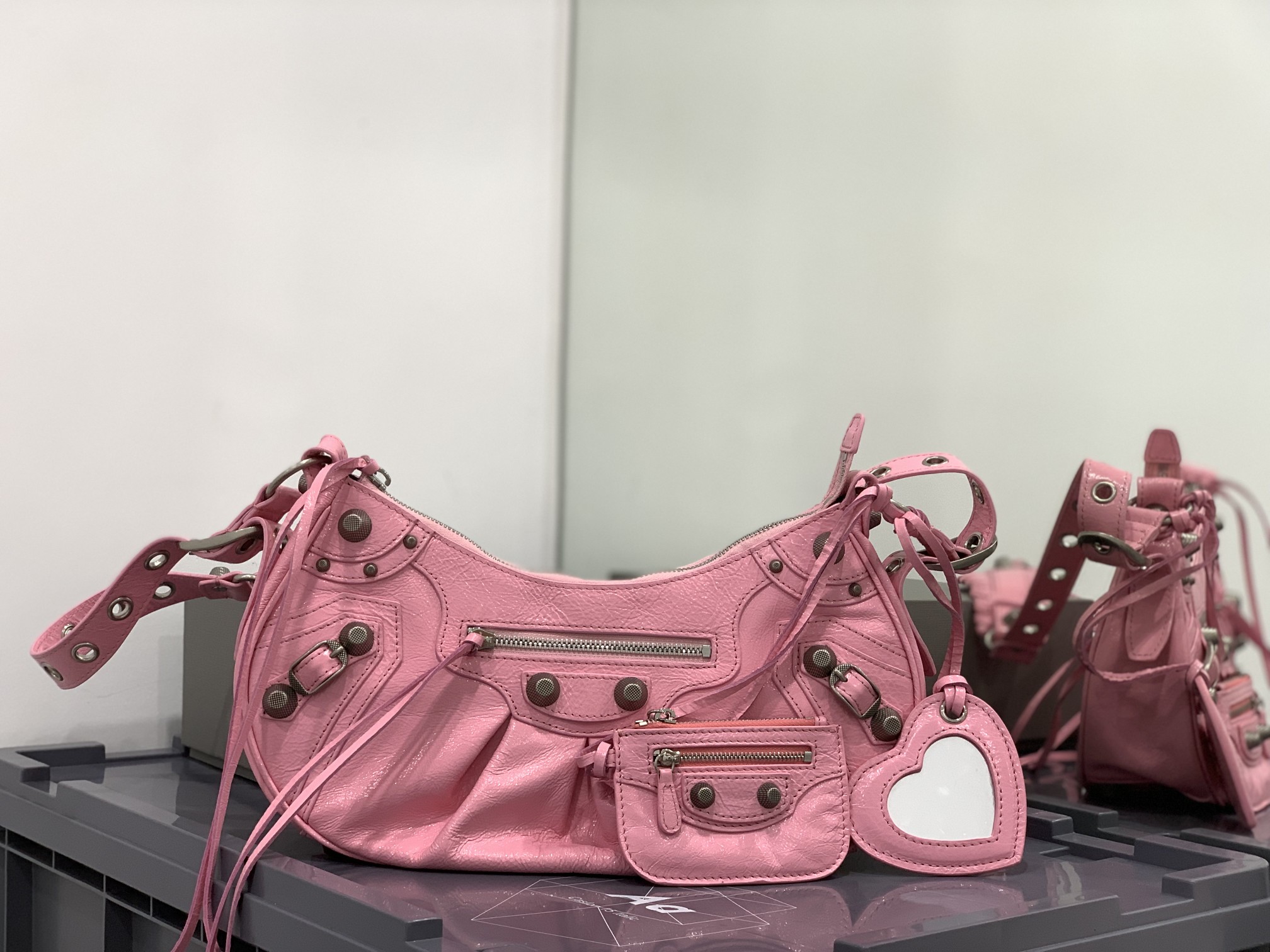 B*alenciaga Bag Top Quality 33x16x8.4cm