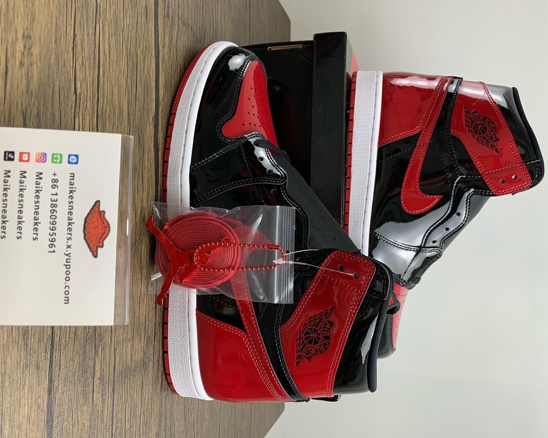 Air Jordan 1 Mid AJ1