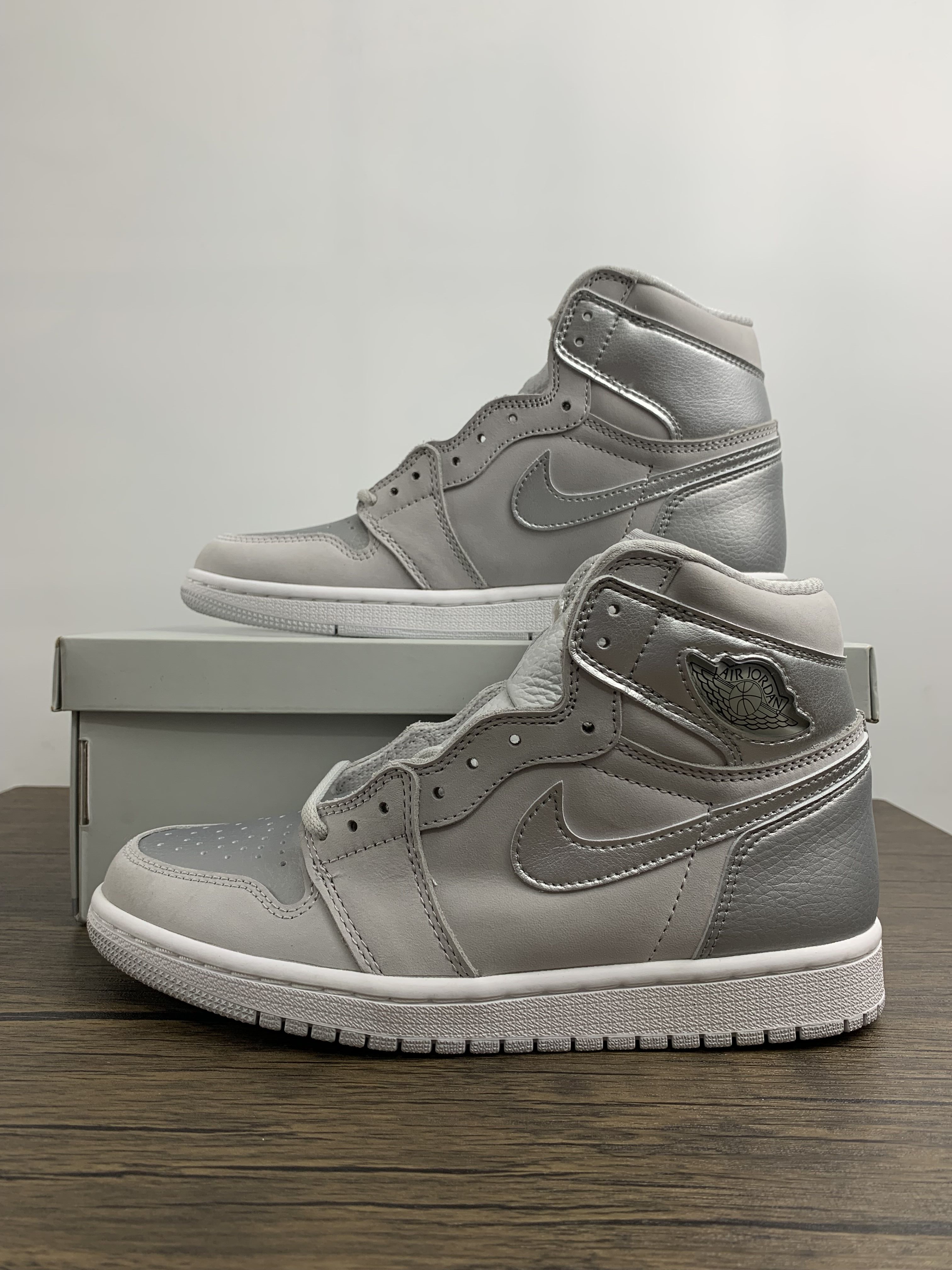 Air Jordan 1 men women top sneaker