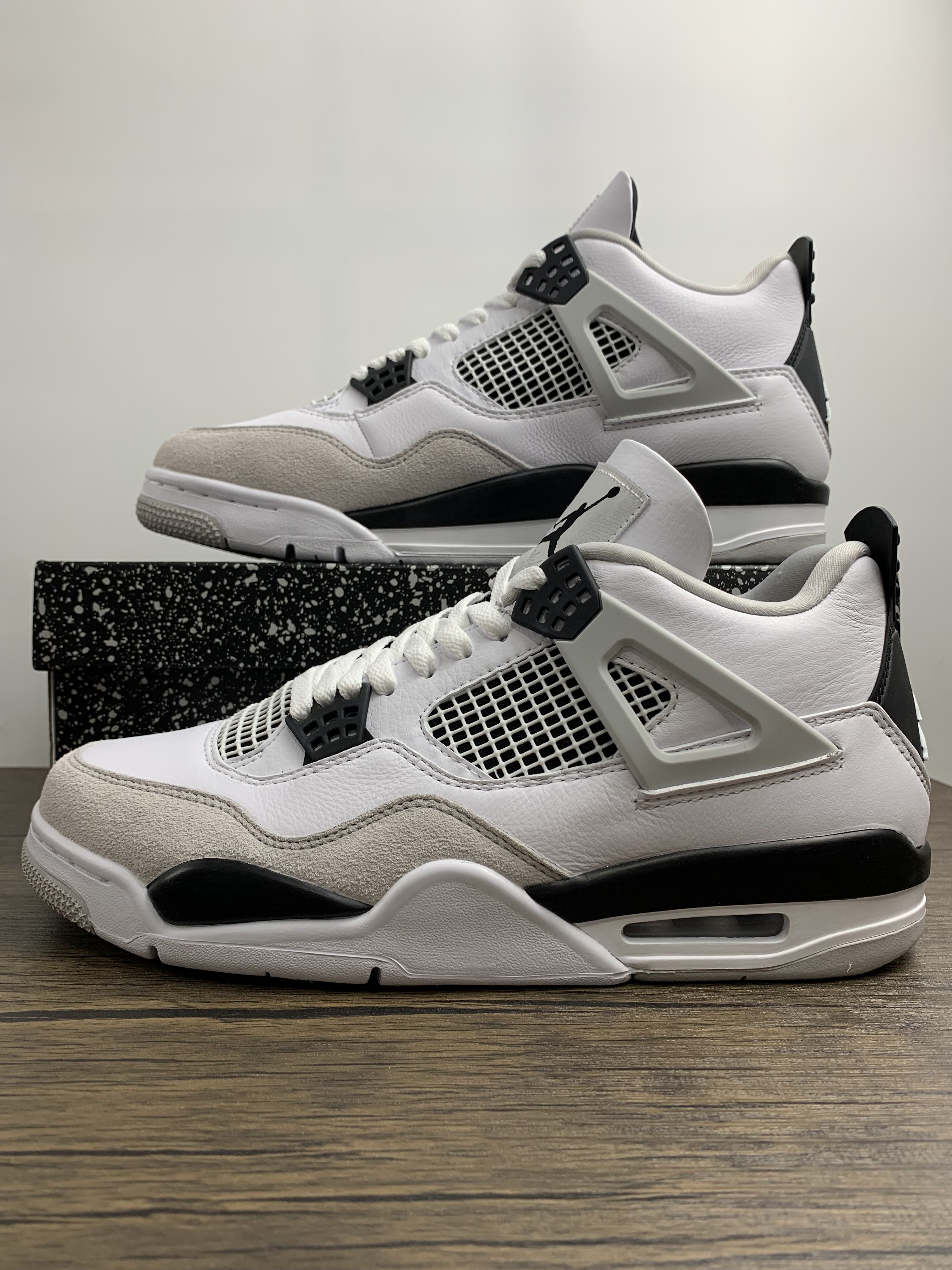 Air Jordan 4 Retro Military Black