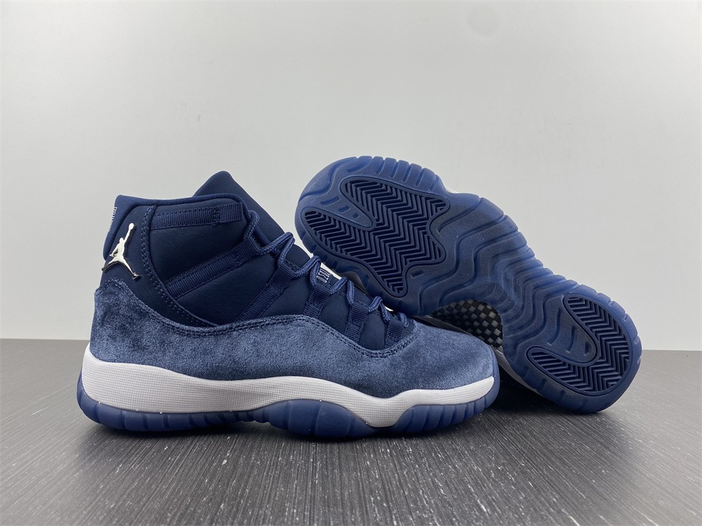 Air Jordan 11 WMNS AR0715-441