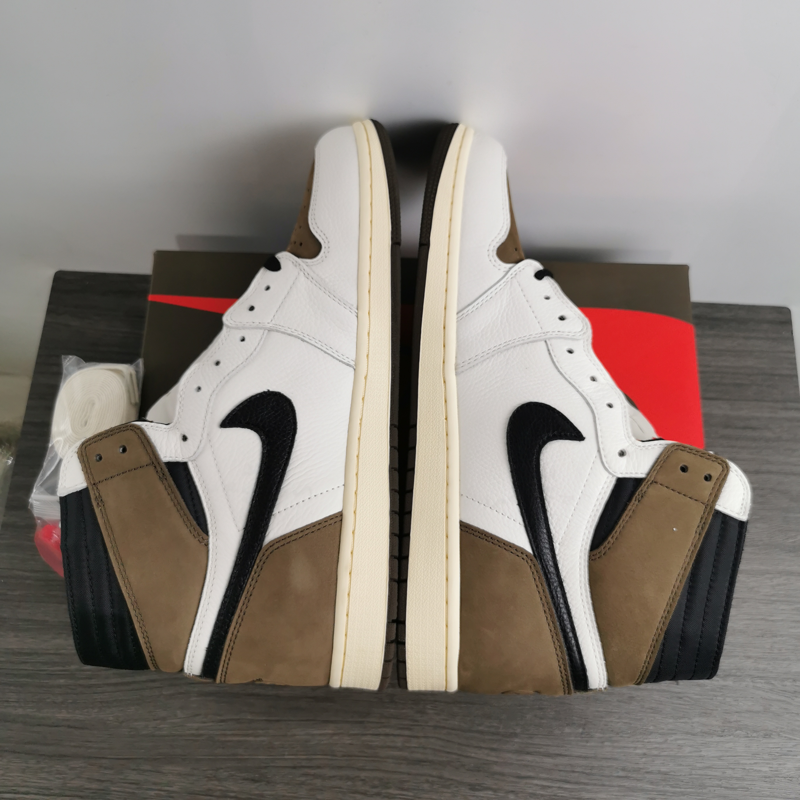 Travis Scott x Air Jordan 1 2.0 CD4487-100