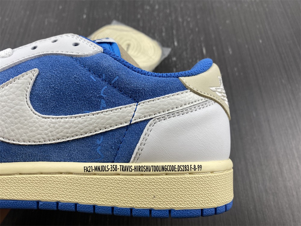T*ravis S*cott x Air Jordan 1 Low