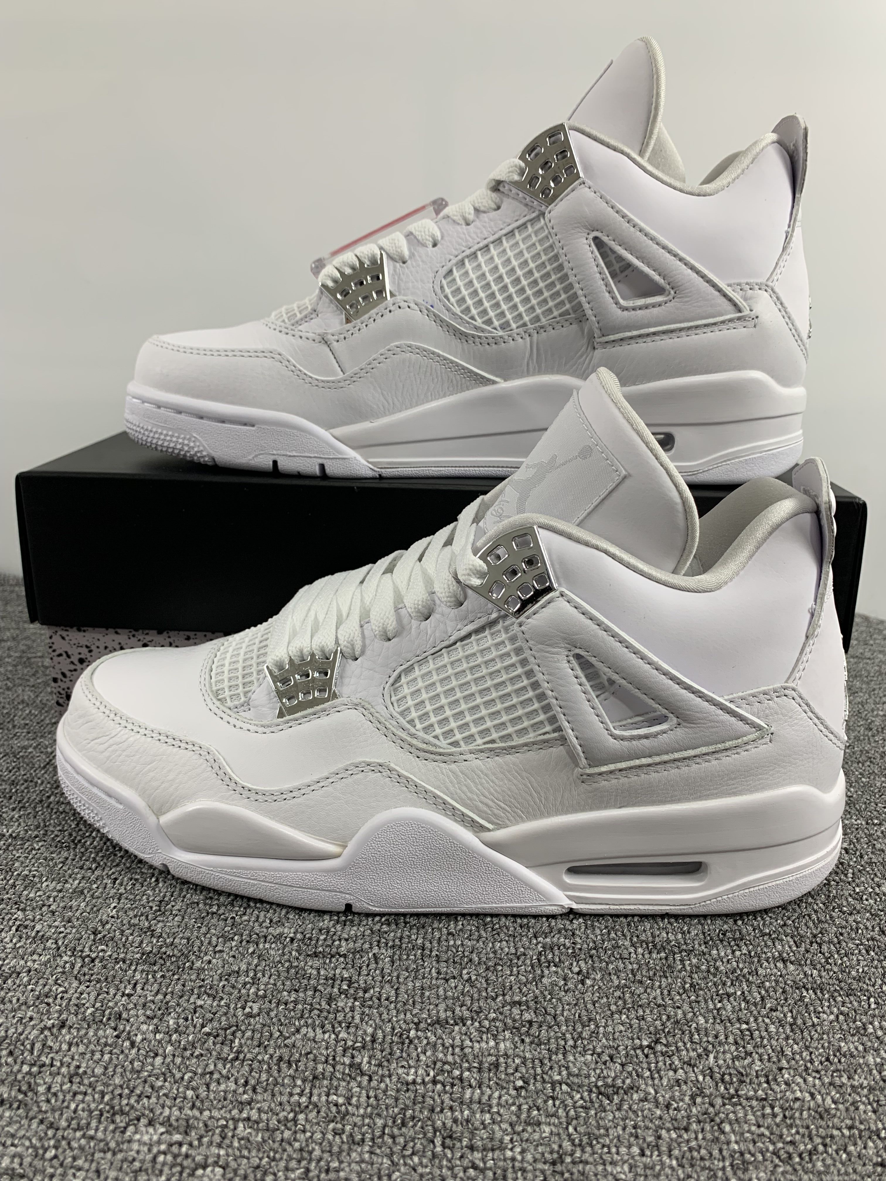 Air Jordan AJ4 “Tech White ”