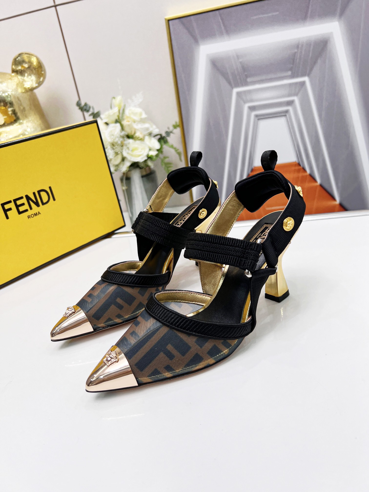 Women F*endi Top Quality Sandals