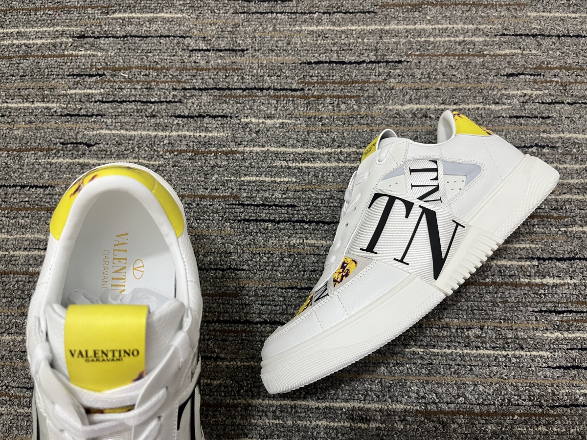 Men Women 𝑉*𝐴𝐿𝐸𝑁𝑇𝐼𝑁𝑂 Top Sneakers