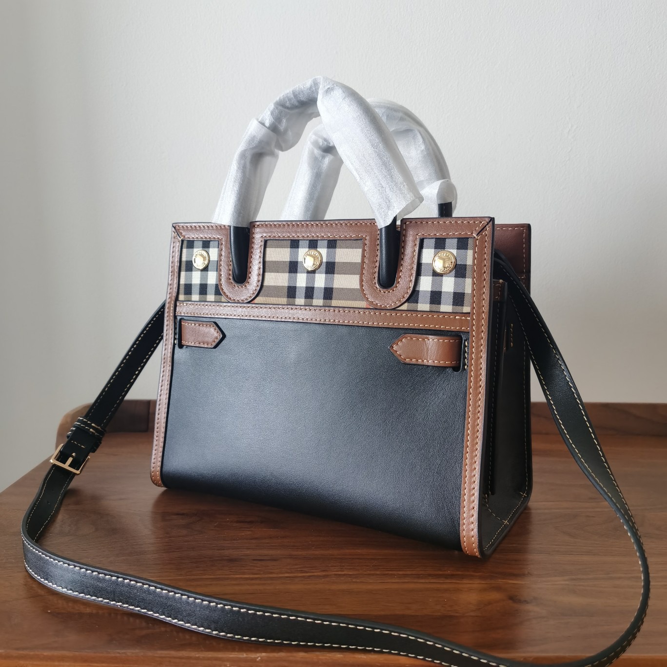 B*urberry 6641 8871 title Vintage handbag Top Quality