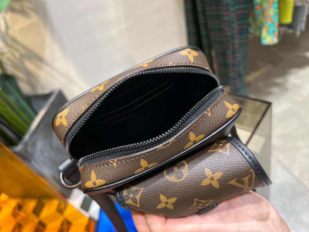 L*ouis V*uitton christoer mini handbag Top Quality 15*17*8cm