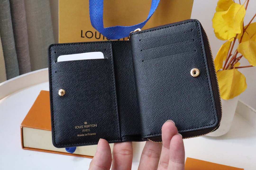 L*ouis V*uitton Bag Top Quality 11.5*8.5*2.2CM