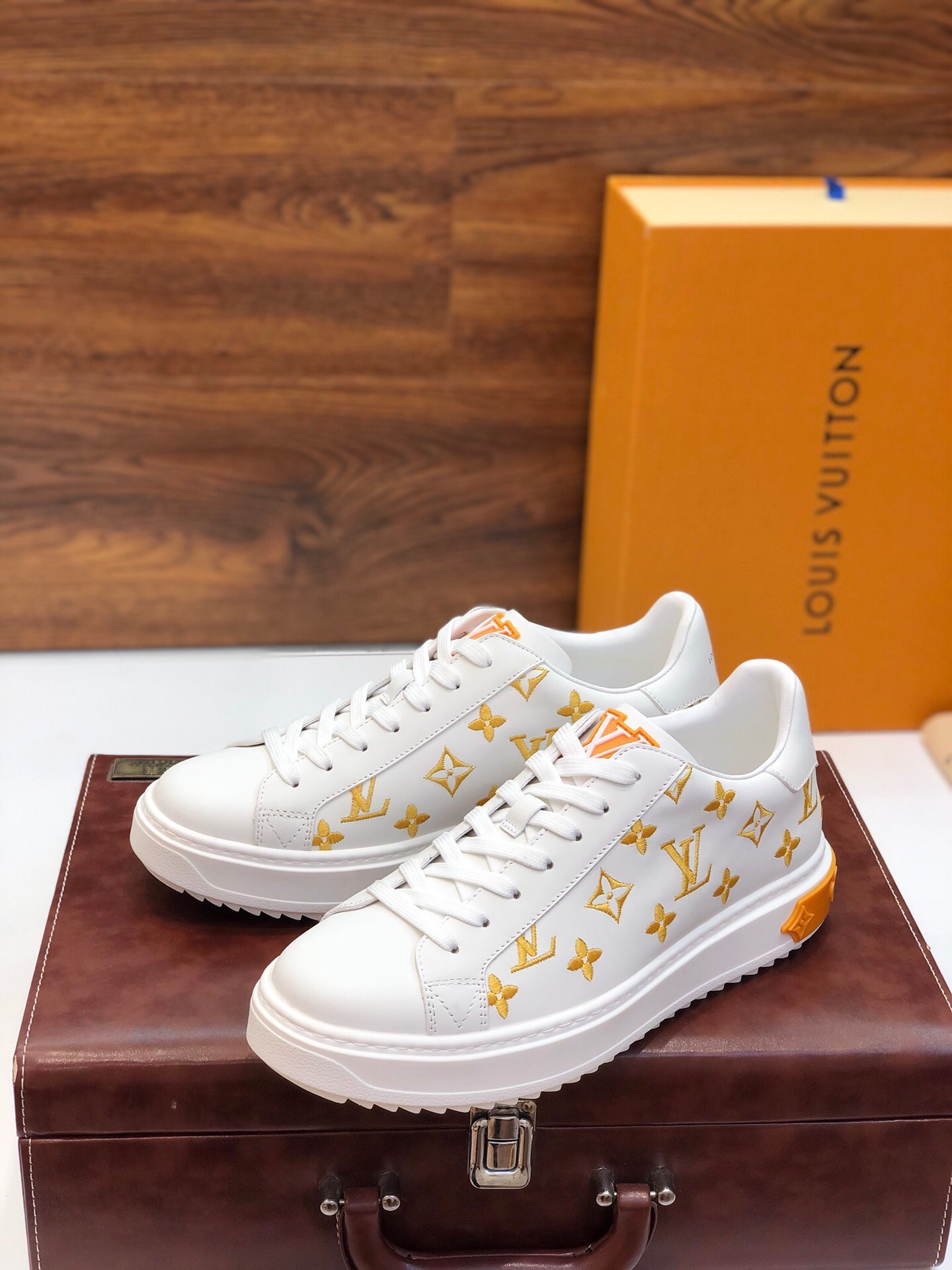 Women L*ouis V*uitton Top Sneakers