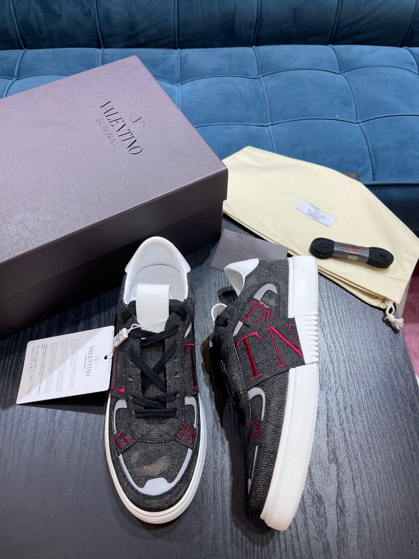 Women Men V*alentino Top Sneakers