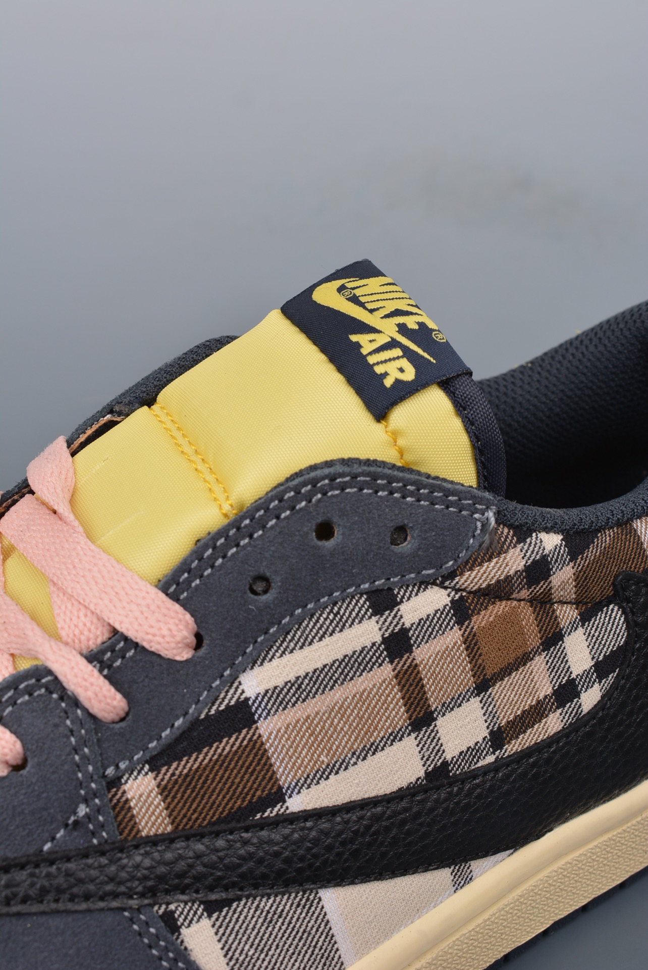 Travis Scott x Air Jordan 1 Low Reverse Mocha