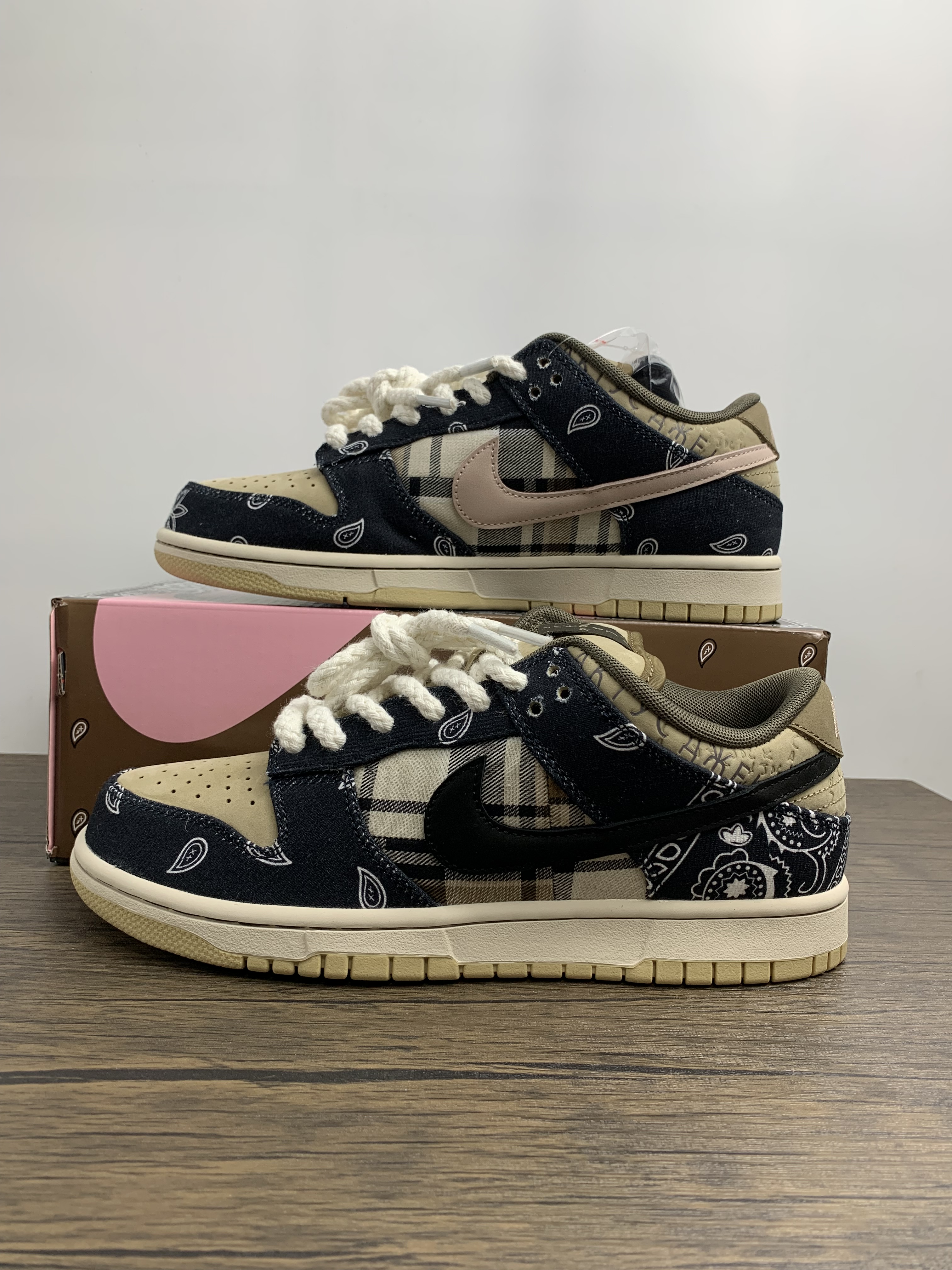 from Travis Scott x Nike SB Dunk Low CT5053-001H
