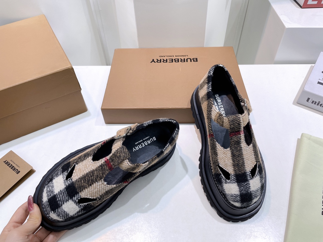 Women B*urberry Top Sneaker