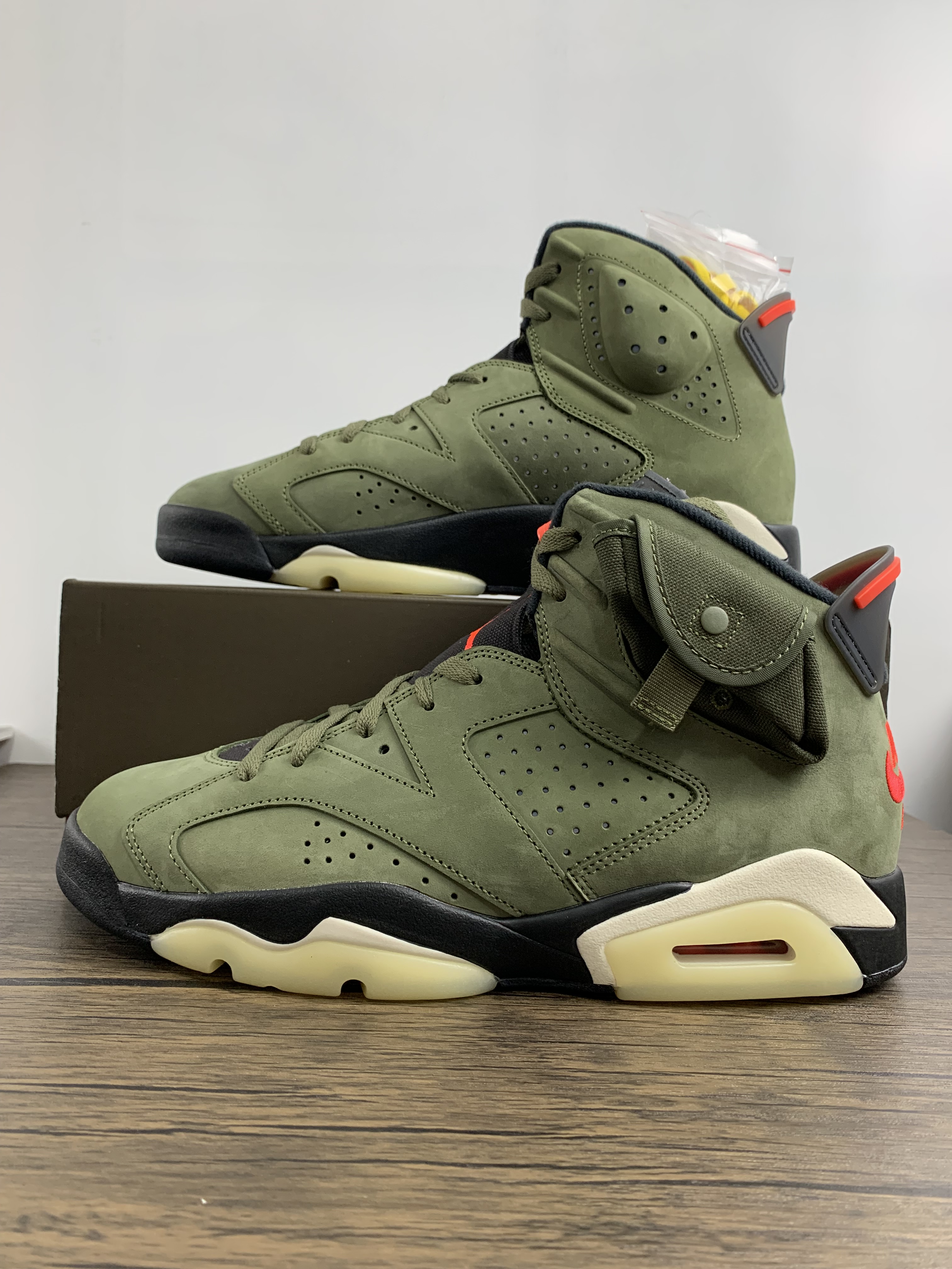 Air Jordan 6 CN1084-200
