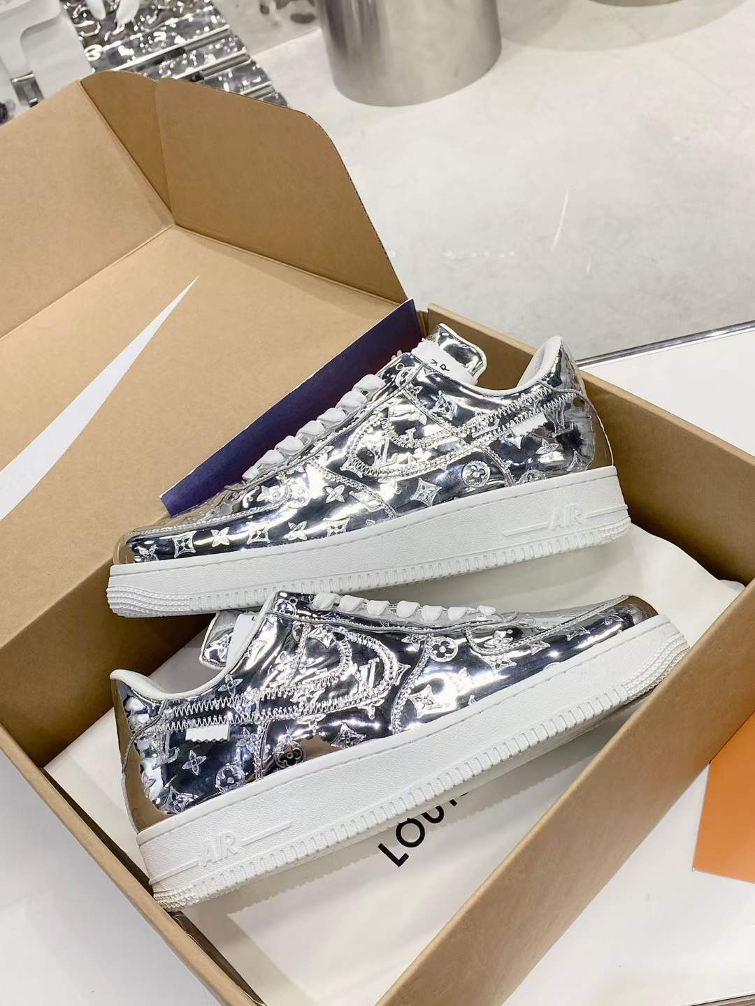 from Men Women L*ouis V*uitton x NIKE Air force1 22ss Sneakers Maikesneakers