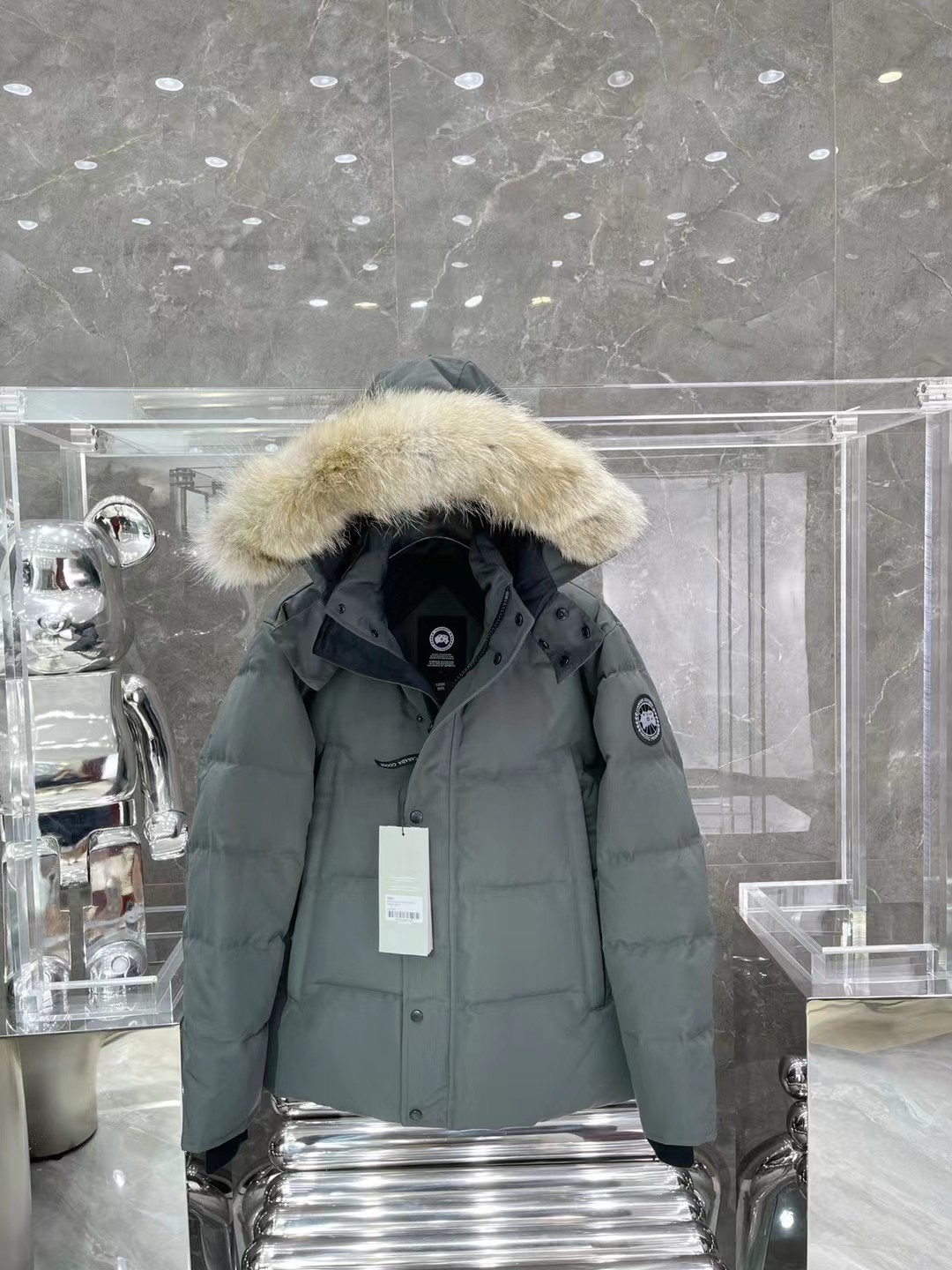 Men Women Down jacket Maikesneakers