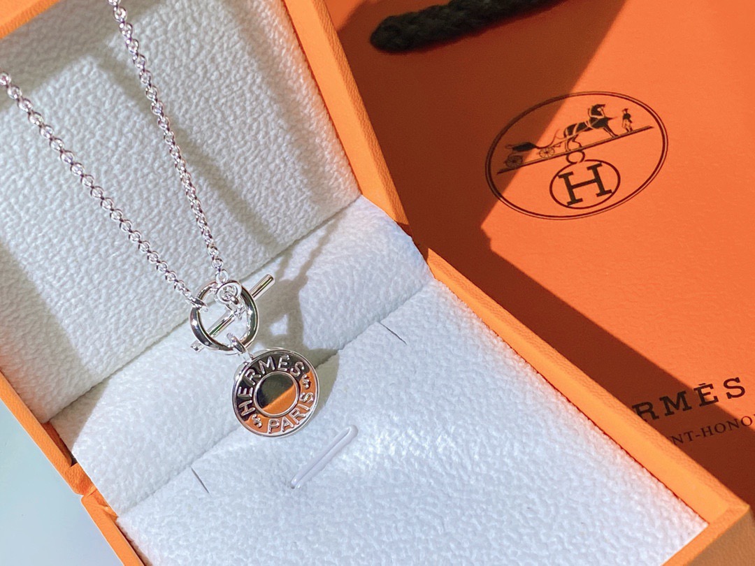 Necklace H*ermes