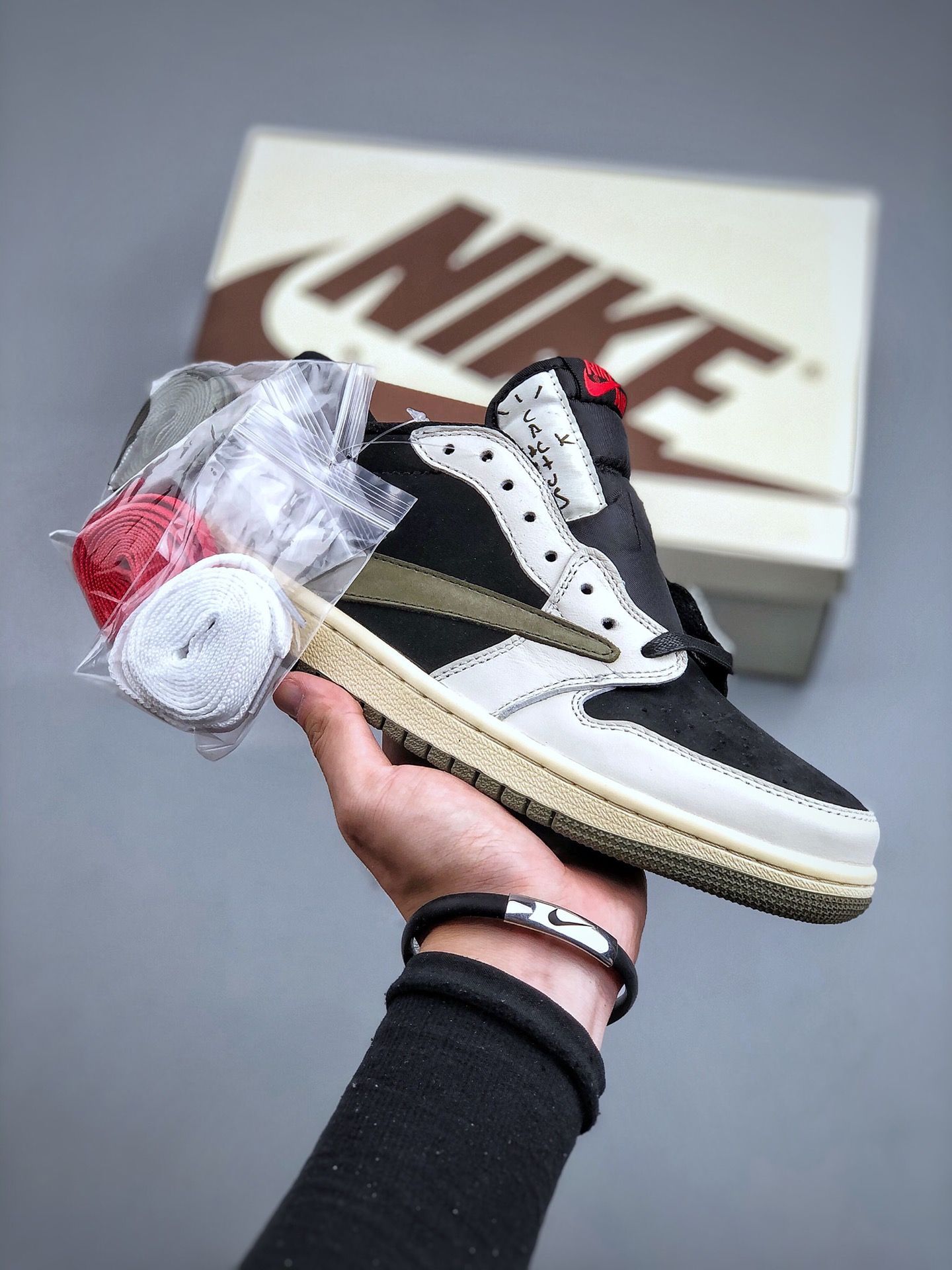 T*ravis S*cott Nike Air Jordan 1 low AJ1