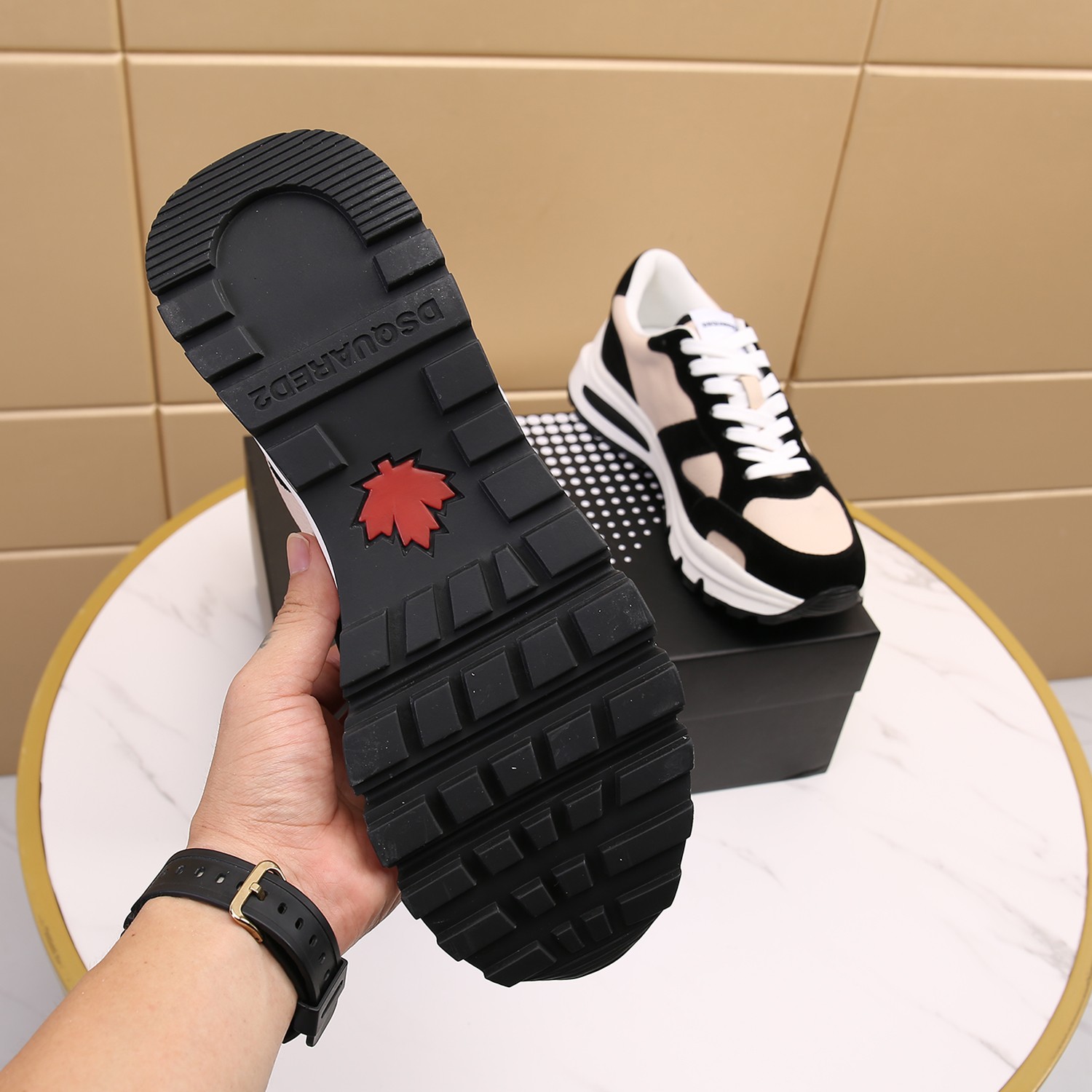 Men O*ff W*hite Top Sneakers