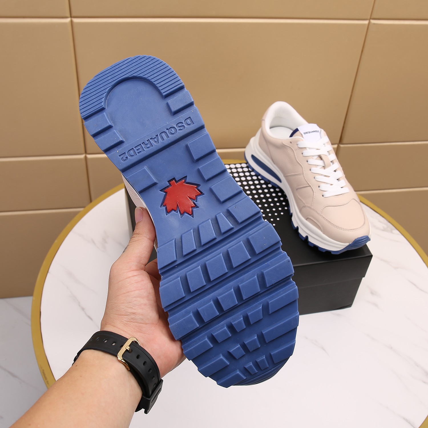 Men O*ff W*hite Top Sneakers