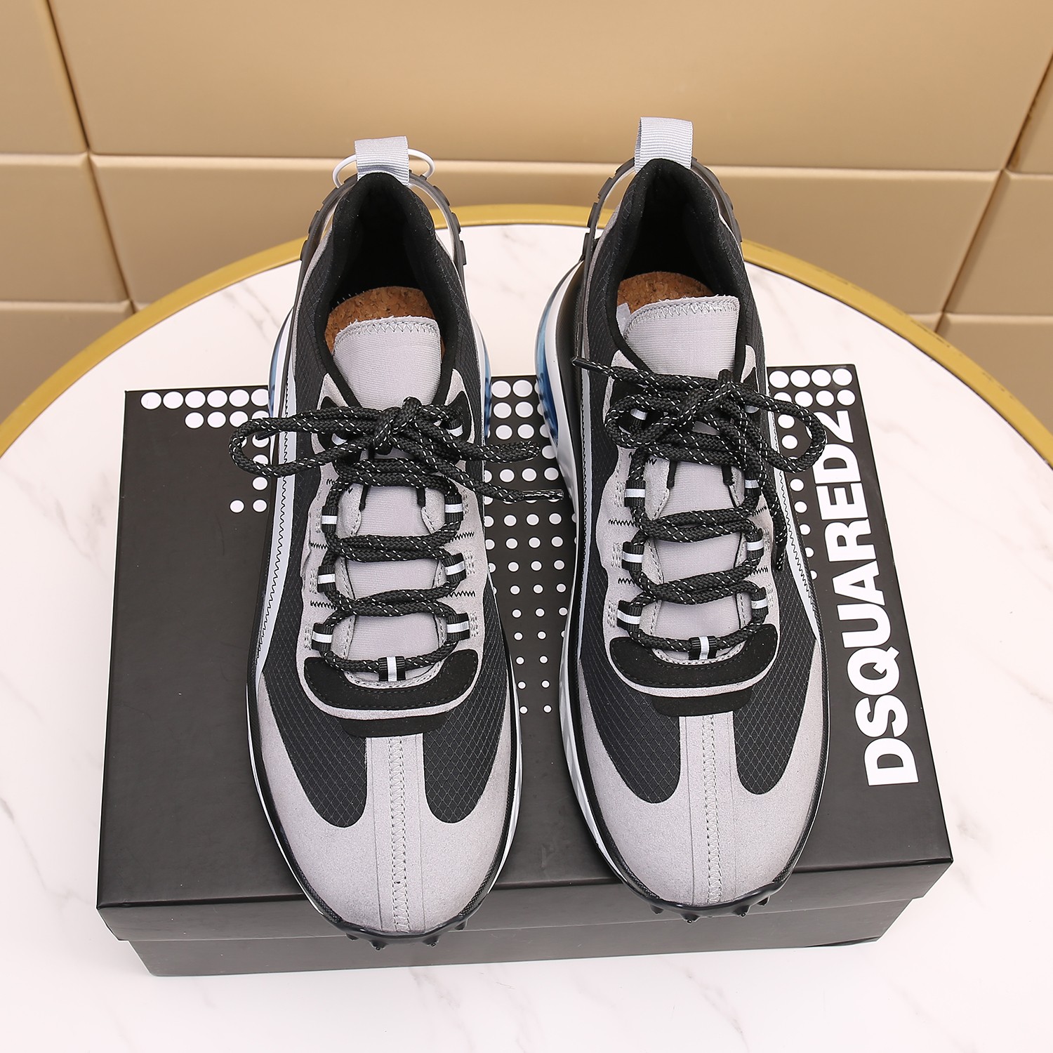 Men O*ff W*hite Top Sneakers