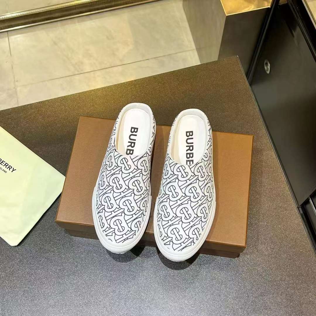 Men Women B*rberry Sneaker ()