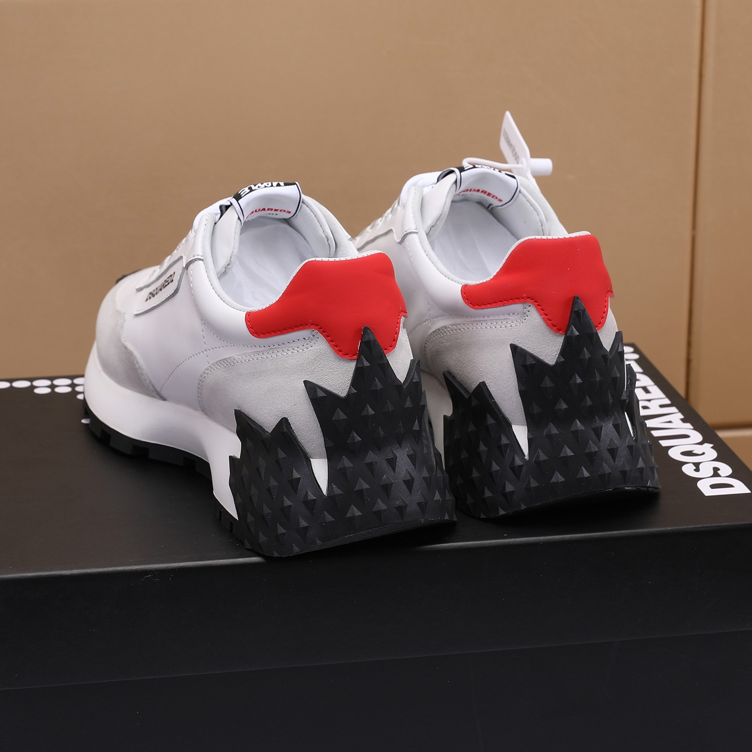 Men O*ff W*hite Top Sneakers