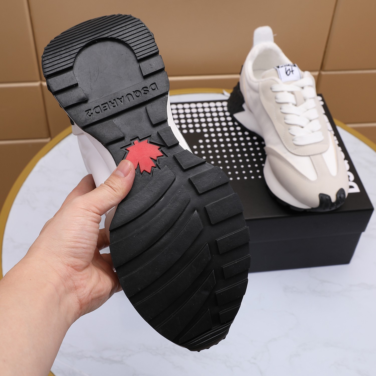 Men O*ff W*hite Top Sneakers