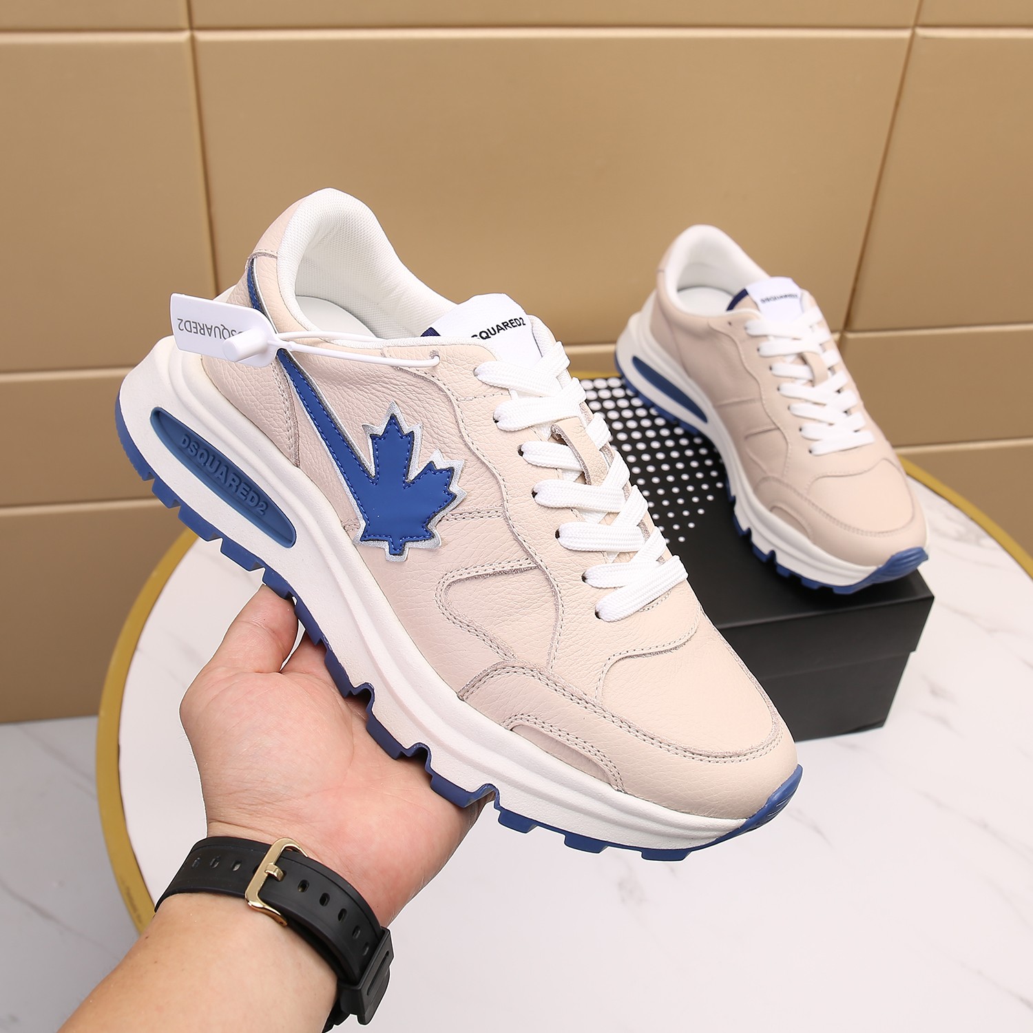 Men O*ff W*hite Top Sneakers