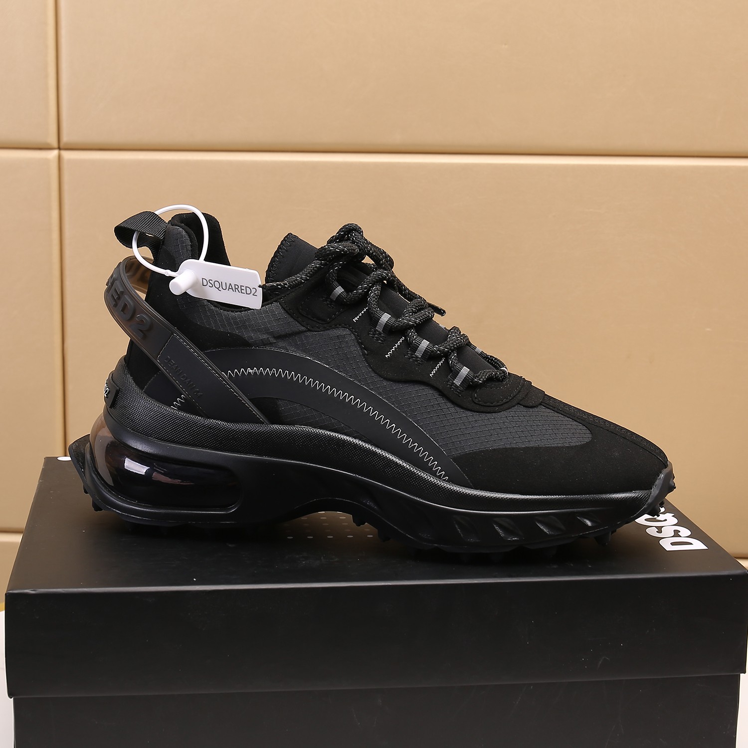 Men O*ff W*hite Top Sneakers