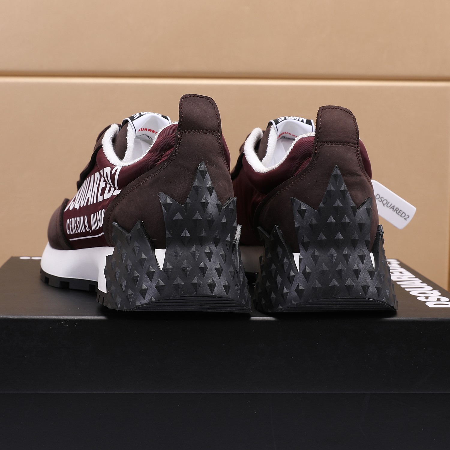 Men O*ff W*hite Top Sneakers