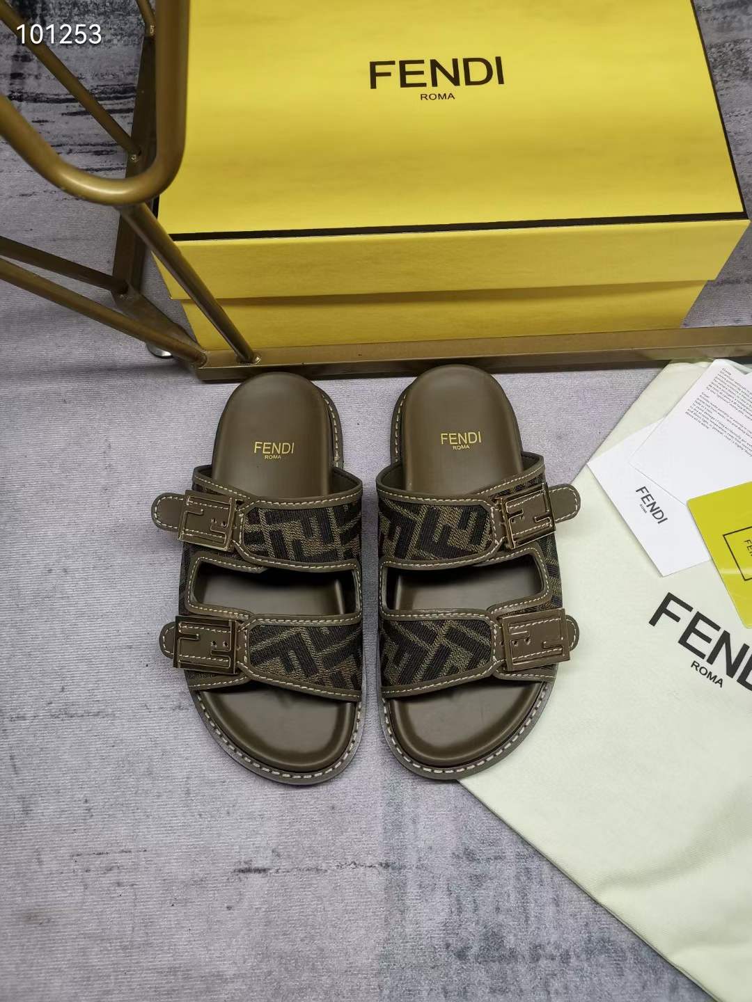 Women Men F*endi Top Sandals ( )
