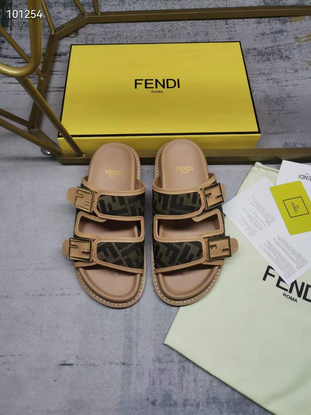 Women Men F*endi Top Sandals ( )