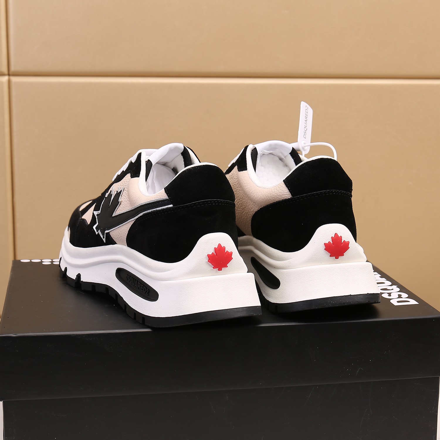 Men O*ff W*hite Top Sneakers